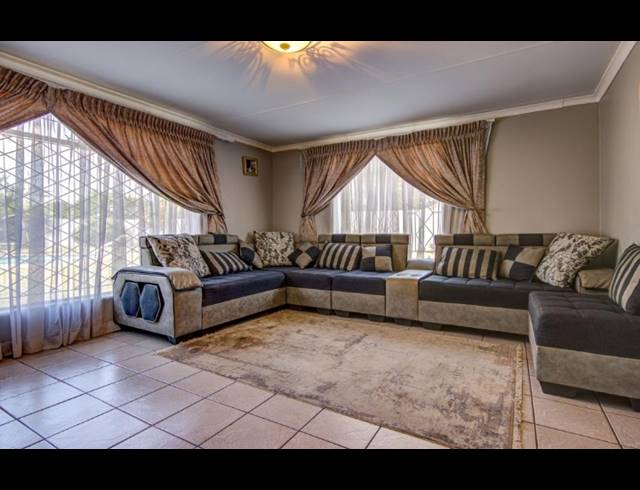 4 BEDROOM HOUSE FOR SALE IN ALLEN GROVE
